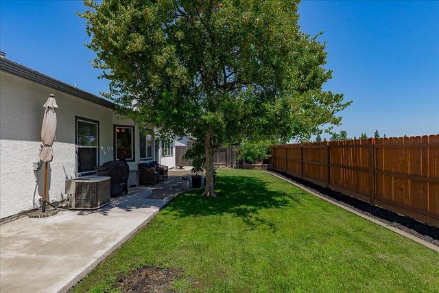496 Crestfield Cir, Roseville, CA 95678