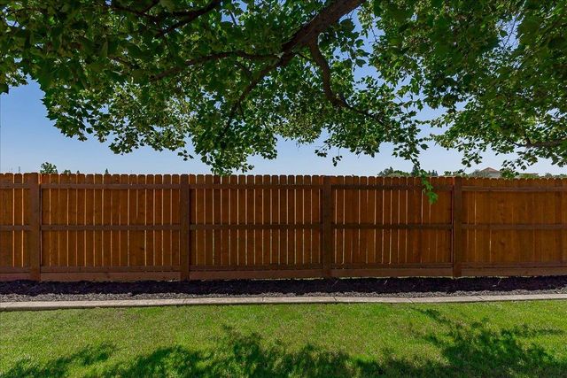 496 Crestfield Cir, Roseville, CA 95678