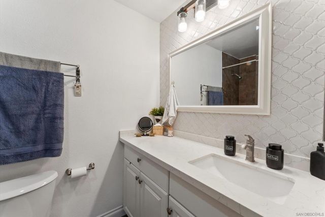 5483 Adobe Falls Rd. 7, San Diego, CA 92120