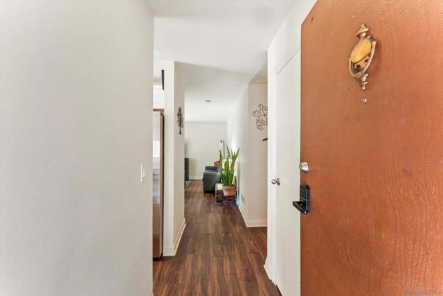 5483 Adobe Falls Rd. 7, San Diego, CA 92120