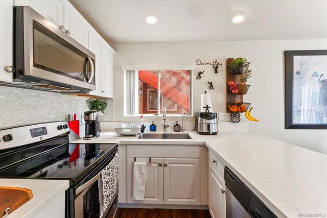 5483 Adobe Falls Rd. 7, San Diego, CA 92120