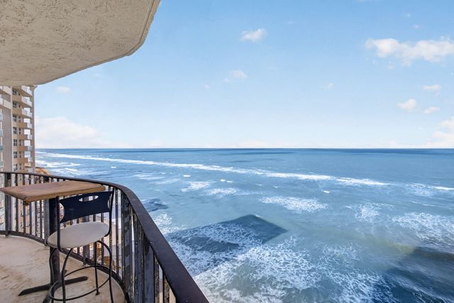 5420 N Ocean Drive 1201, Singer Island, FL 33404