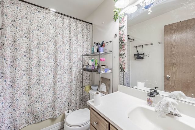 8810 W 83rd Place, Justice, IL 60458