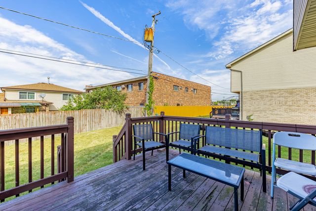 8810 W 83rd Place, Justice, IL 60458