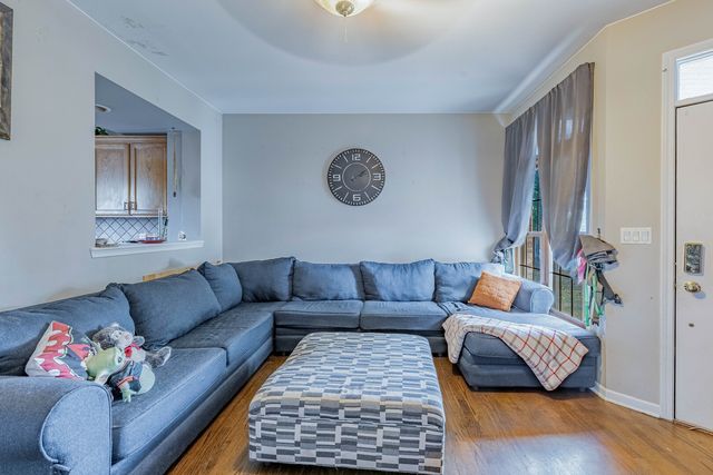 8810 W 83rd Place, Justice, IL 60458