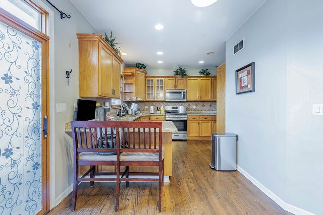 8810 W 83rd Place, Justice, IL 60458