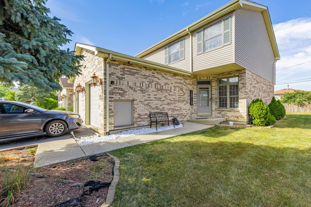 8810 W 83rd Place, Justice, IL 60458