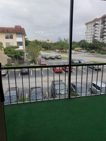 4170 Inverrary Dr 310, Lauderhill, FL 33319