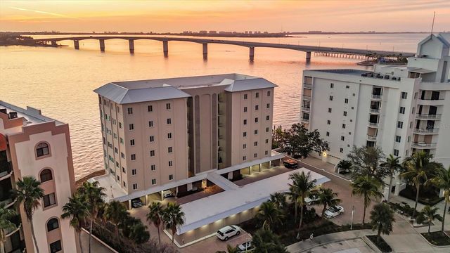 350 GOLDEN GATE POINT 62, Sarasota, FL 34236