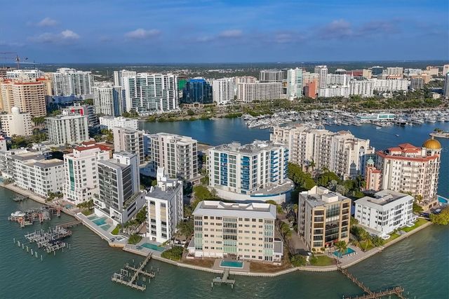 350 GOLDEN GATE POINT 62, Sarasota, FL 34236