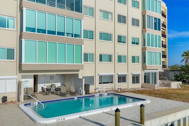 350 GOLDEN GATE POINT 62, Sarasota, FL 34236