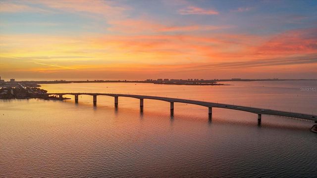 350 GOLDEN GATE POINT 62, Sarasota, FL 34236