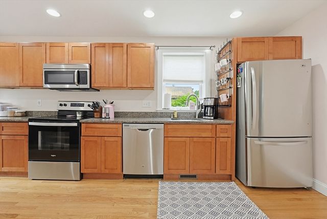 266 N Franklin St, Holbrook, MA 02343