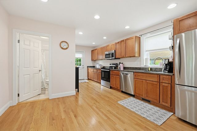 266 N Franklin St, Holbrook, MA 02343
