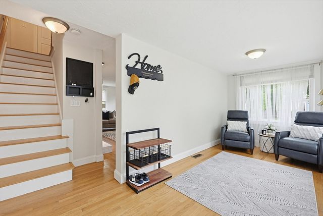 266 N Franklin St, Holbrook, MA 02343