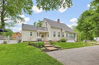 266 N Franklin St, Holbrook, MA 02343