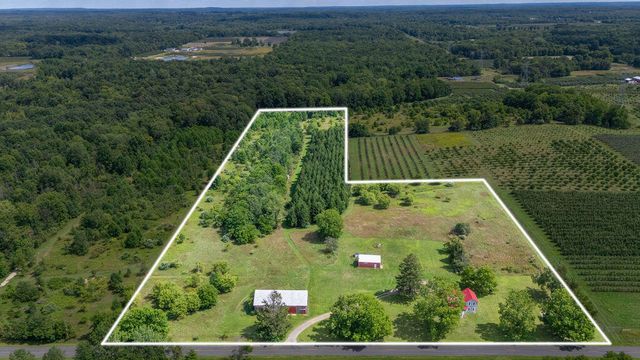 22679 52nd Street, Grand Junction, MI 49056