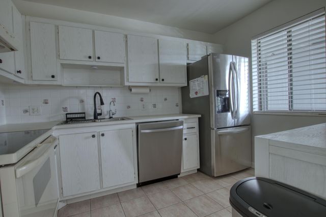 4489 LUXEMBURG Court 304, Lake Worth, FL 33467