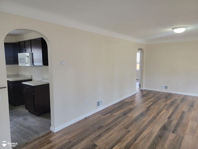 442 Beach Street, Mount Morris, MI 48458