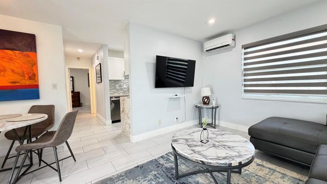 1004 NE 18th Street Front, Fort Lauderdale, FL 33305