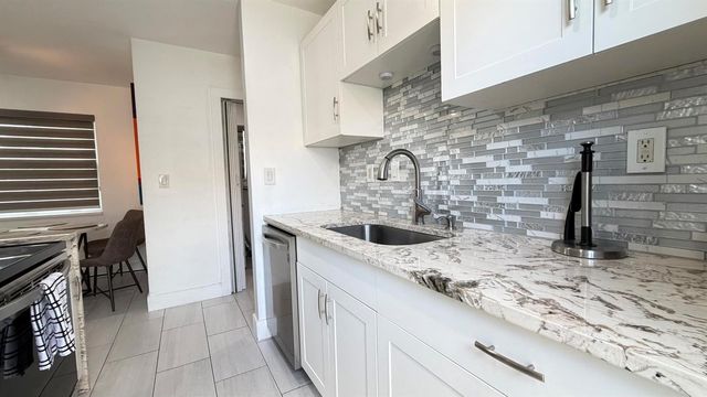 1004 NE 18th Street Front, Fort Lauderdale, FL 33305