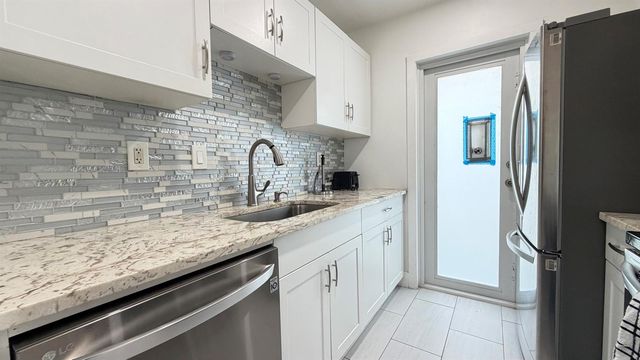 1004 NE 18th Street Front, Fort Lauderdale, FL 33305
