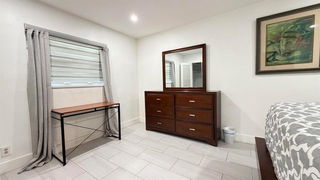 1004 NE 18th Street Front, Fort Lauderdale, FL 33305