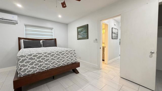 1004 NE 18th Street Front, Fort Lauderdale, FL 33305