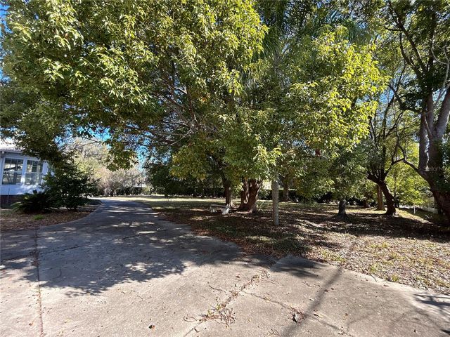 1105 HERNDON STREET, Leesburg, FL 34748