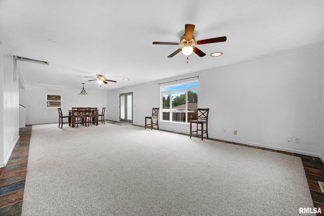 4237 N GATE RIDGE Road, Peoria, IL 61614