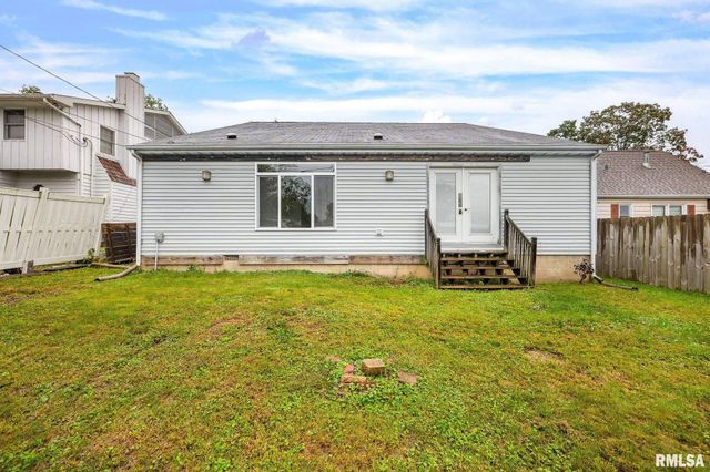 4237 N GATE RIDGE Road, Peoria, IL 61614