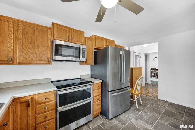 4237 N GATE RIDGE Road, Peoria, IL 61614