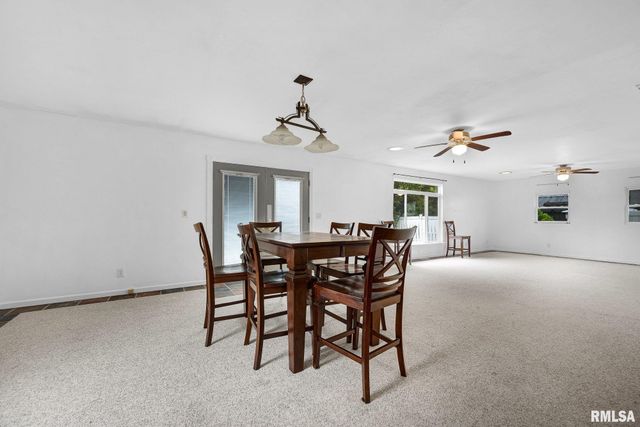 4237 N GATE RIDGE Road, Peoria, IL 61614