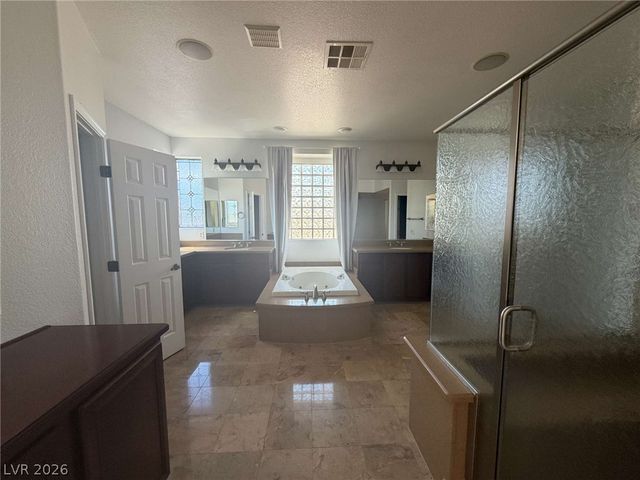 8393 Bella Famiglia Avenue, Las Vegas, NV 89178