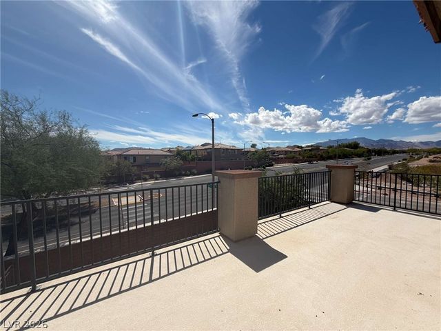 8393 Bella Famiglia Avenue, Las Vegas, NV 89178