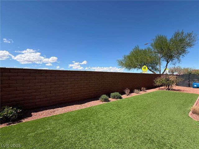 8393 Bella Famiglia Avenue, Las Vegas, NV 89178