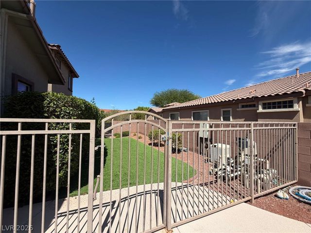 8393 Bella Famiglia Avenue, Las Vegas, NV 89178
