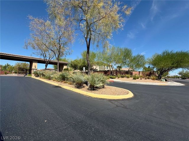 8393 Bella Famiglia Avenue, Las Vegas, NV 89178