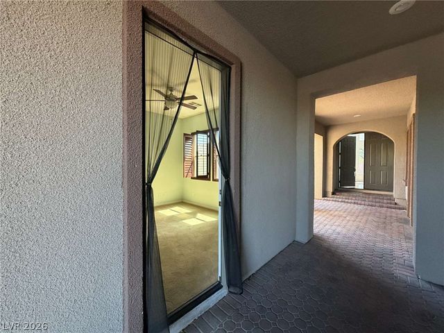 8393 Bella Famiglia Avenue, Las Vegas, NV 89178