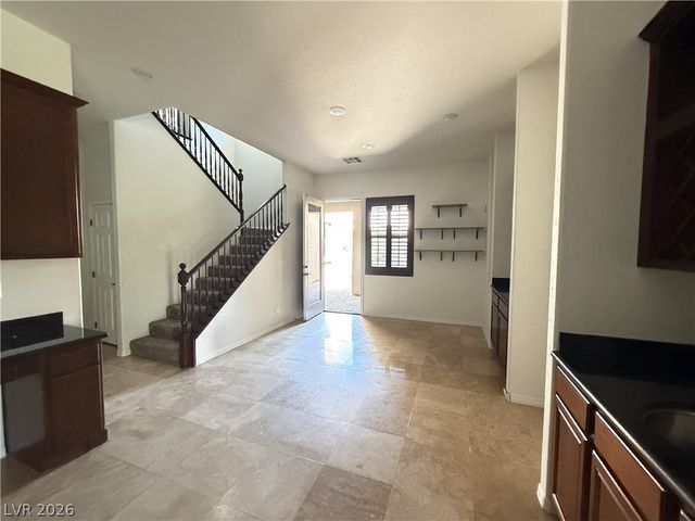 8393 Bella Famiglia Avenue, Las Vegas, NV 89178