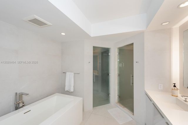 781 Crandon Blvd 405, Key Biscayne, FL 33149