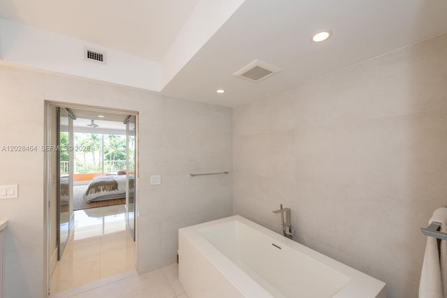 781 Crandon Blvd 405, Key Biscayne, FL 33149
