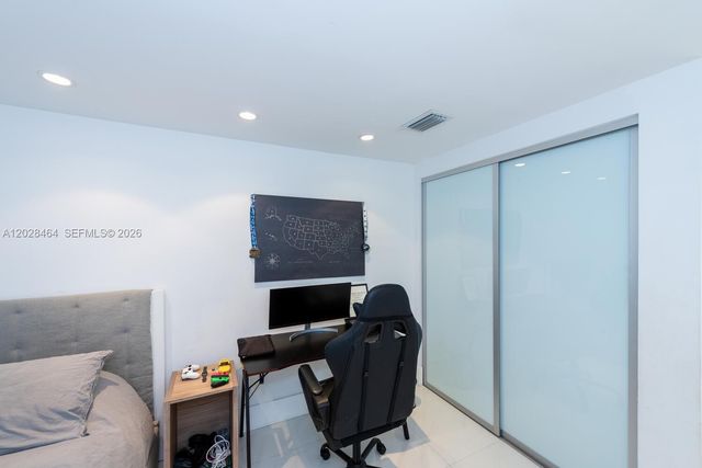 781 Crandon Blvd 405, Key Biscayne, FL 33149