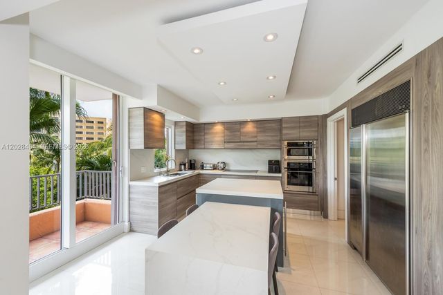 781 Crandon Blvd 405, Key Biscayne, FL 33149