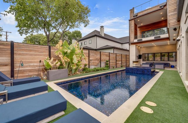 8619 San Fernando Way, Dallas, TX 75218