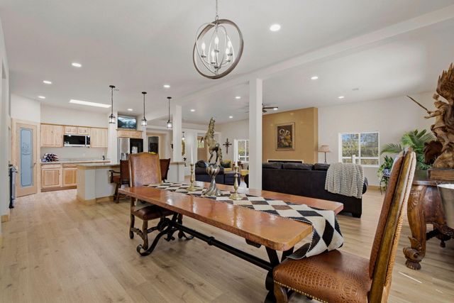 9017 Guadalupe Trail NW, Albuquerque, NM 87114