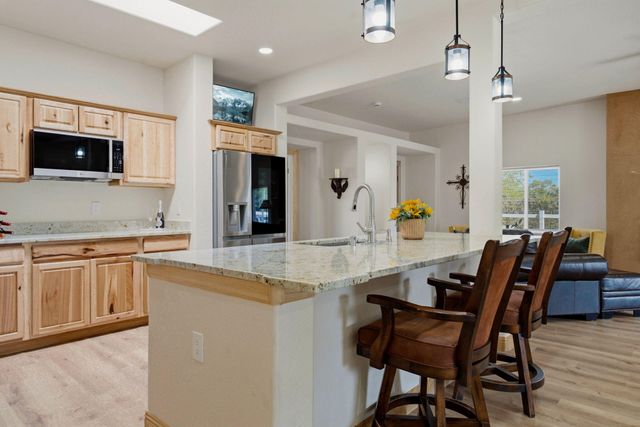 9017 Guadalupe Trail NW, Albuquerque, NM 87114