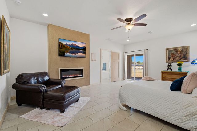 9017 Guadalupe Trail NW, Albuquerque, NM 87114