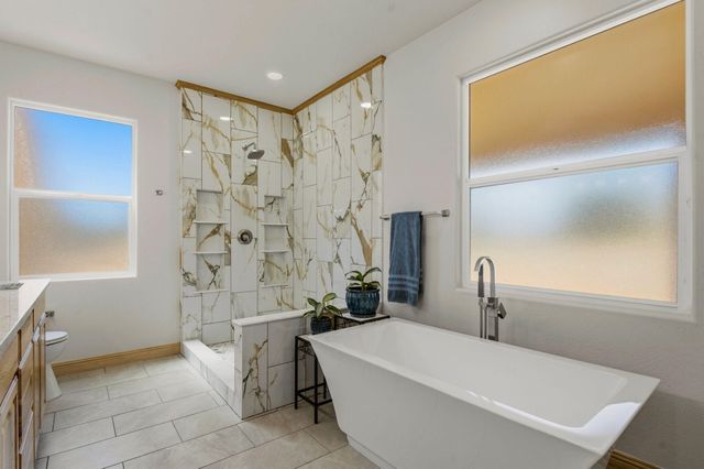 9017 Guadalupe Trail NW, Albuquerque, NM 87114