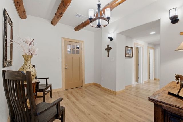 9017 Guadalupe Trail NW, Albuquerque, NM 87114